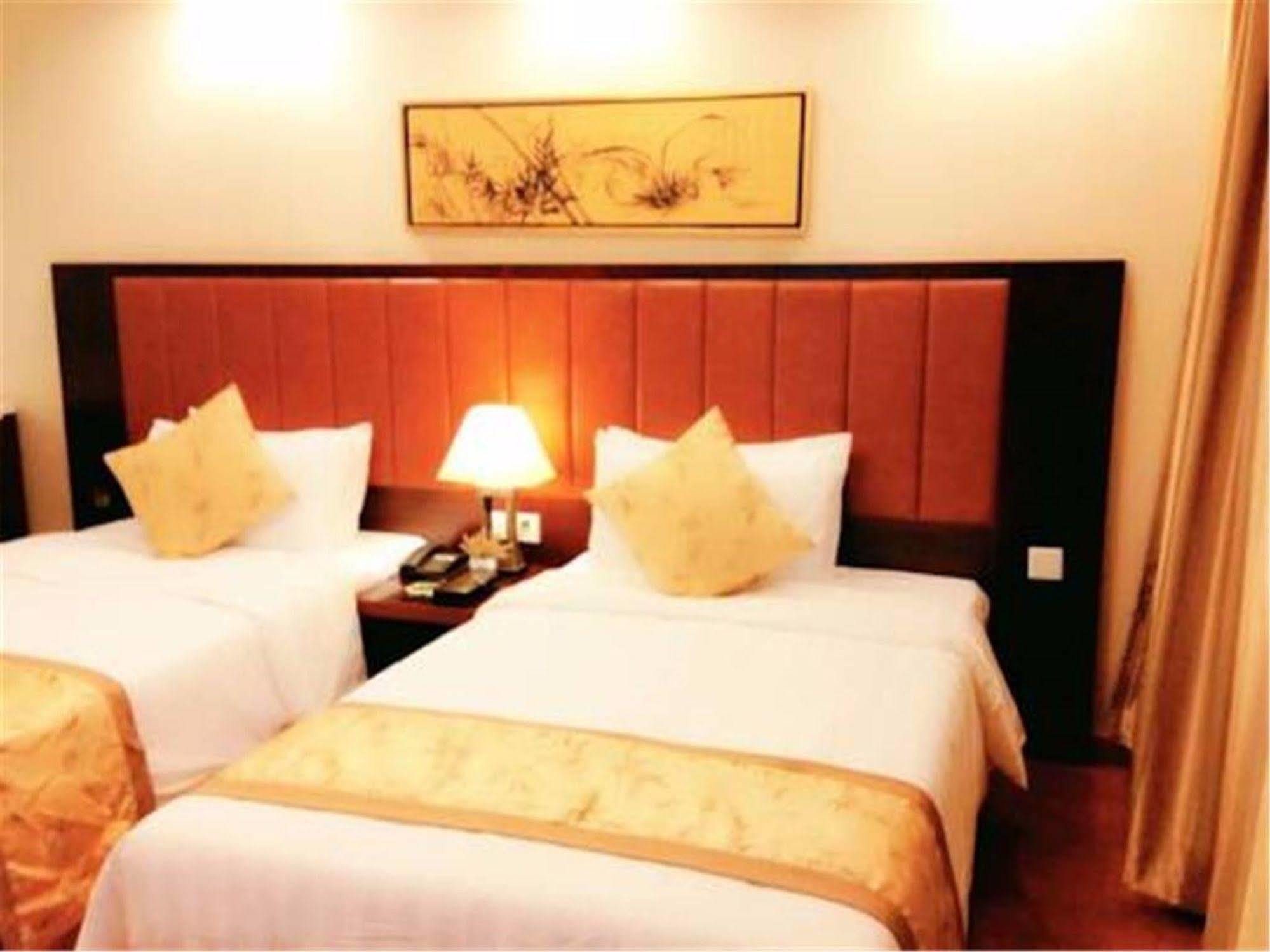 Royal Court Hotel Shanghai Exterior foto